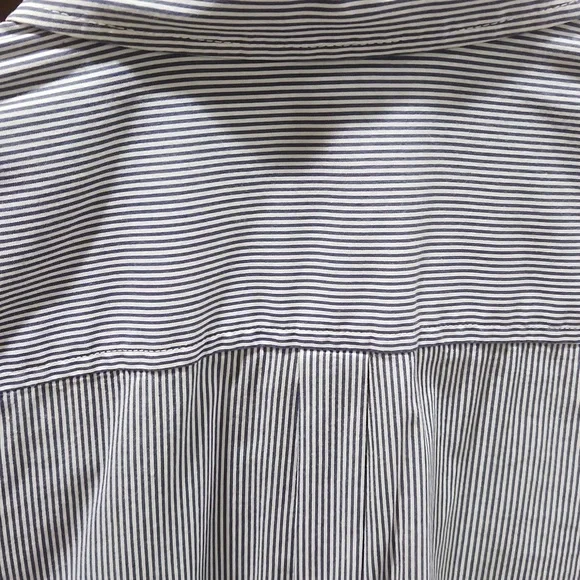 Blue and White striped cotton blend blouse in great condition! Medium - Picture 4 of 7